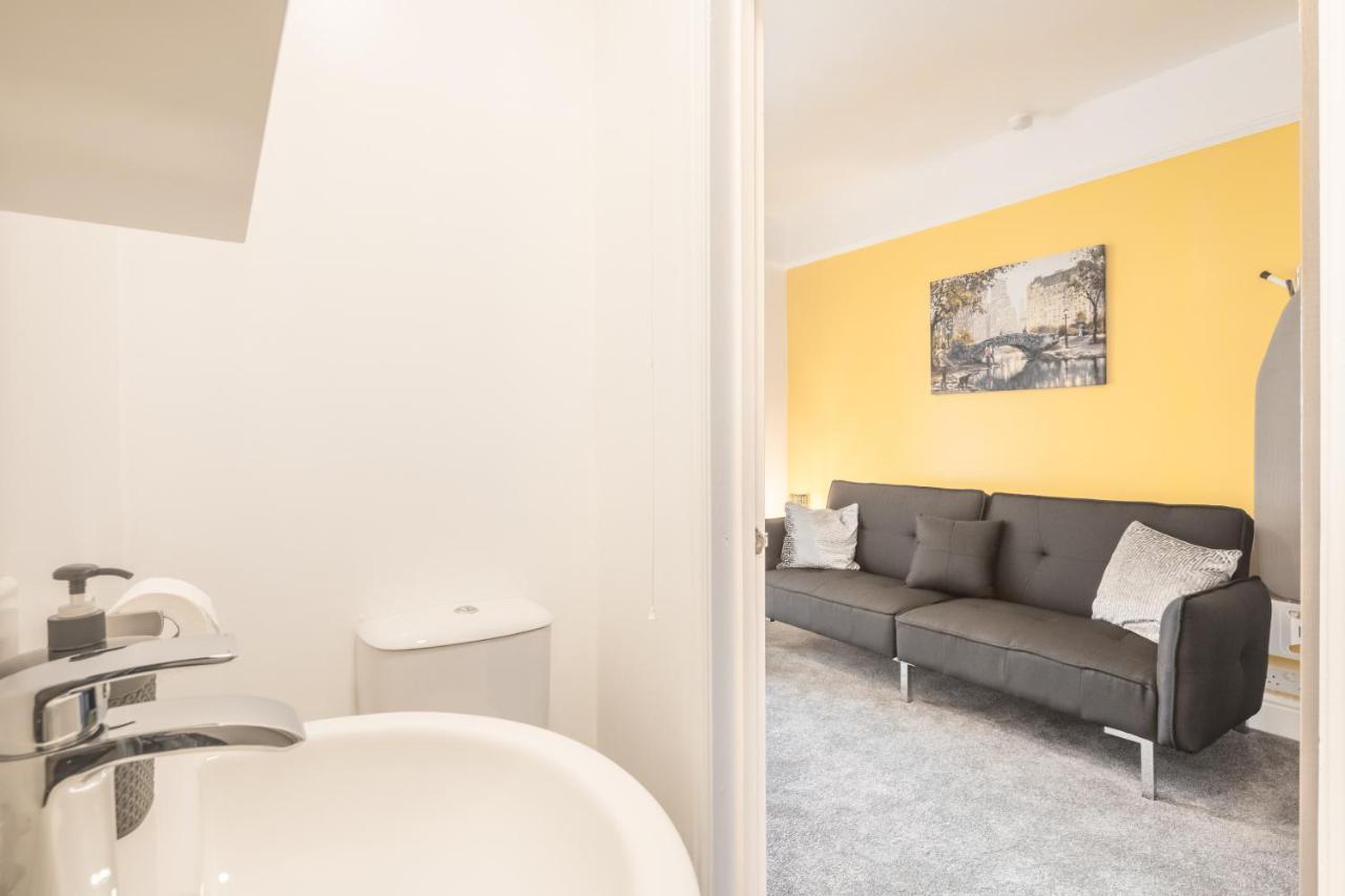 Private Room 5 With Kitchenette By Cb Stays No Minimum Stays CBG Extérieur photo