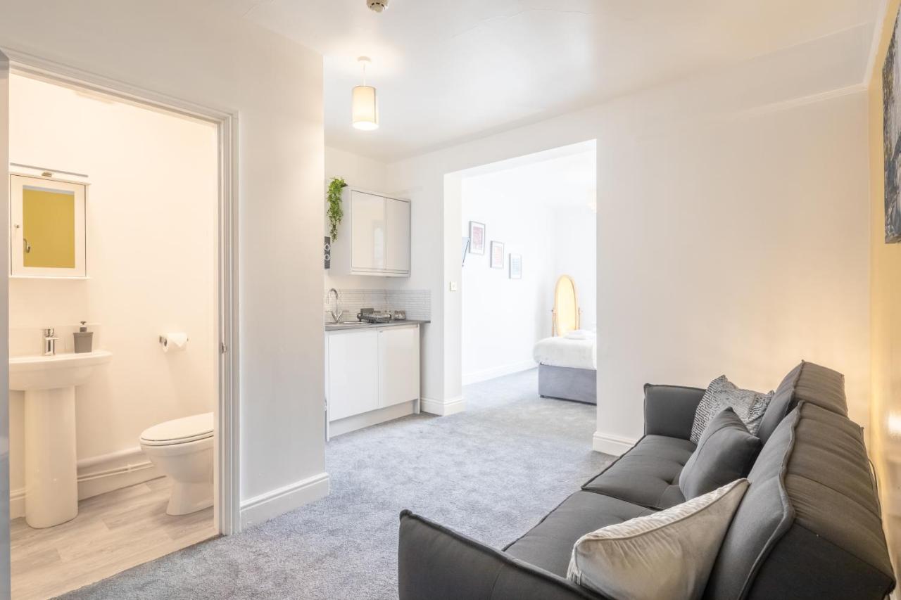Private Room 5 With Kitchenette By Cb Stays No Minimum Stays CBG Extérieur photo